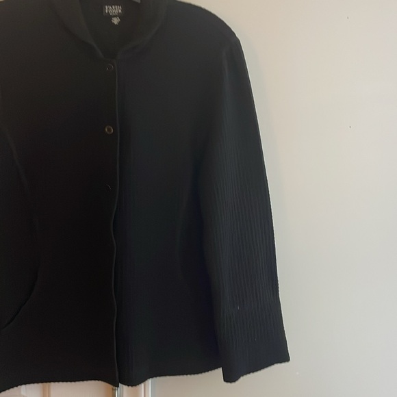 Button down collared jacket - Picture 4 of 10